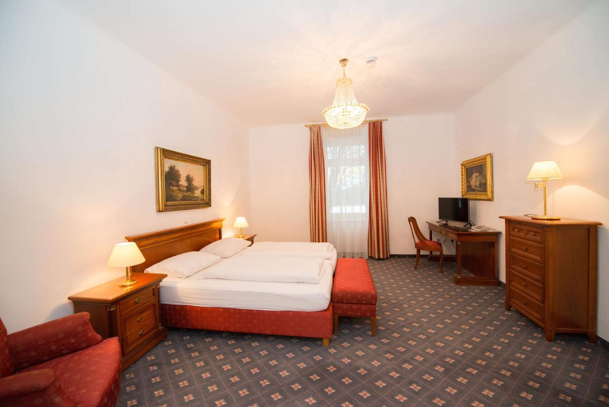 Parkhotel Styria Штайр Экстерьер фото