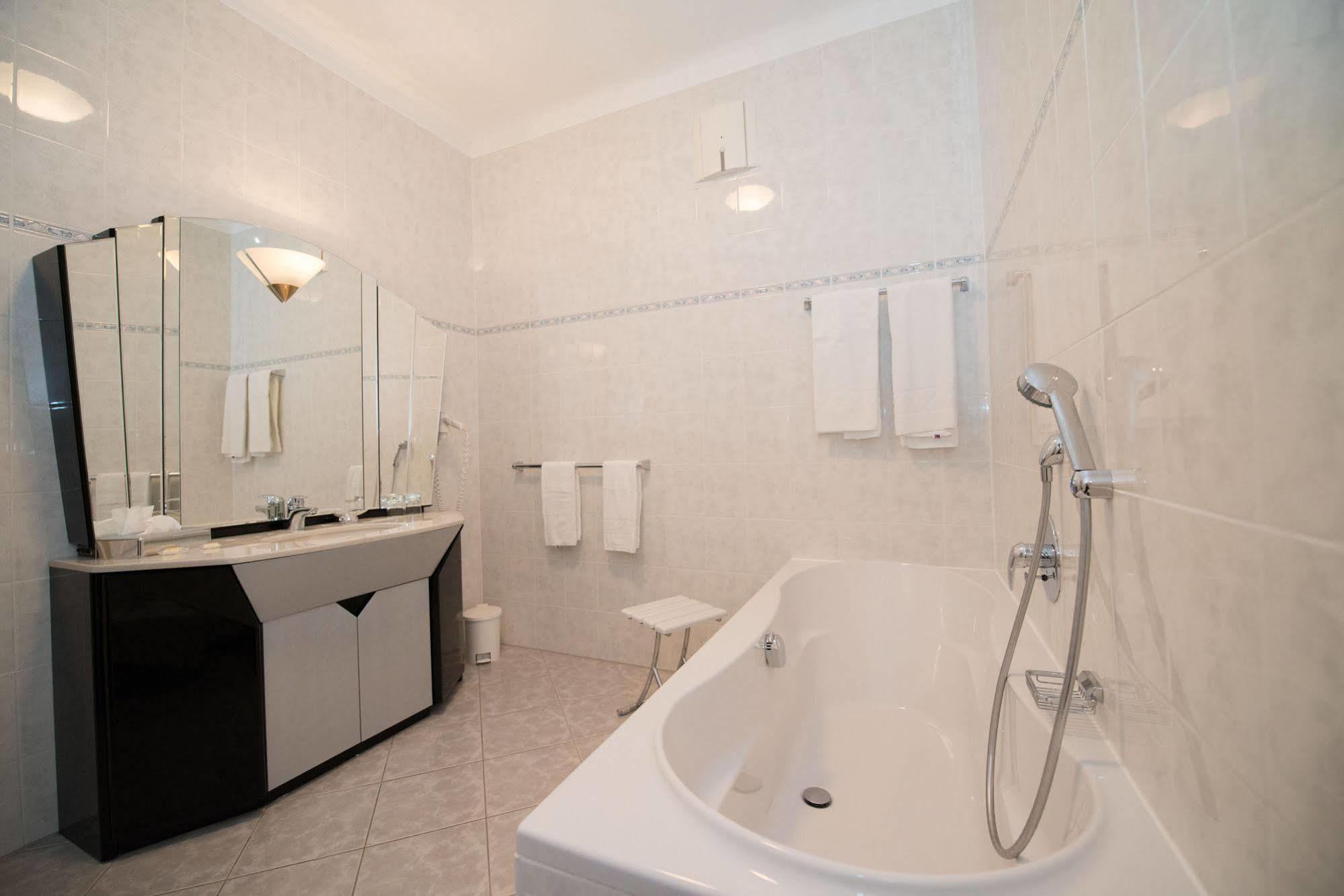 Parkhotel Styria Штайр Экстерьер фото